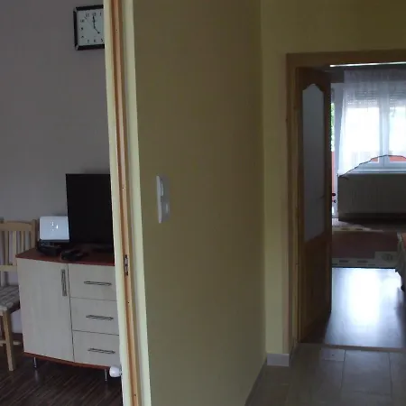 Apartament Aniko *
